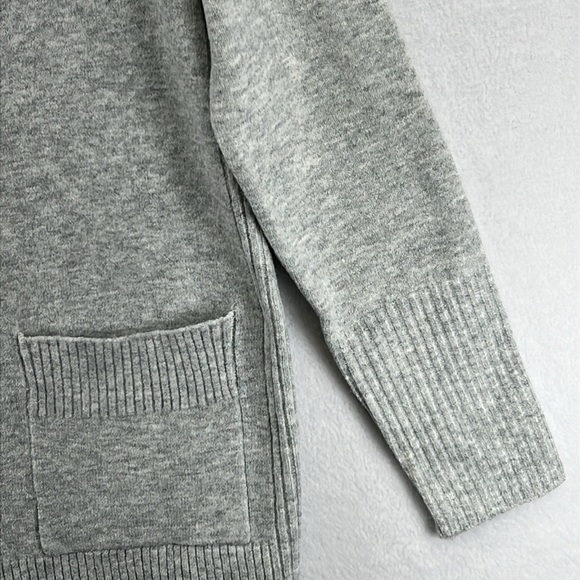 Love Ellie Stitch Fix Cardigan Sweater Size M Gray Open Front Rib Detail NWOT - Picture 5 of 12